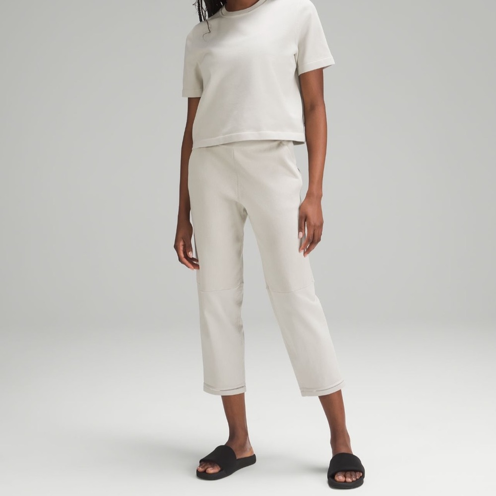 Lululemon Relaxed-Fit High-Rise Knit Cropped Pants 24”